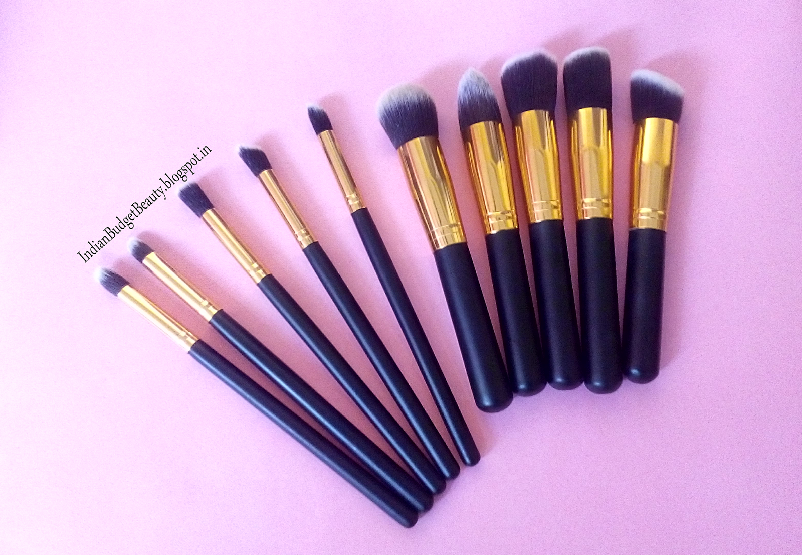 Amazon.in Affordable 10 piece Kabuki Makeup Brush Set Available In