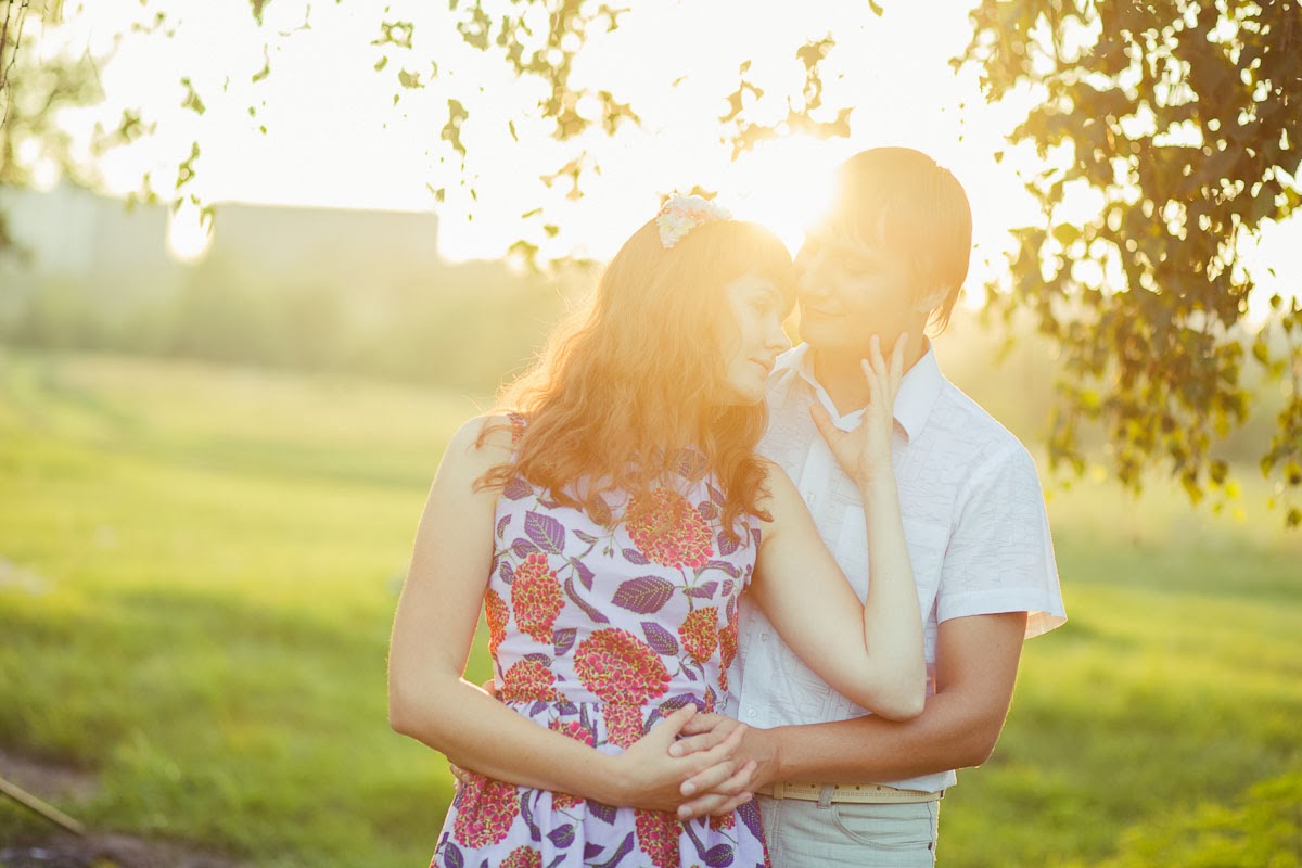 фотосессия на годовщину свадьбы. фотосет на годовщину свадьбы. фотосессия на 10 лет свадьбы. идеи для фотосессии на годовщину. необычный сюрприз на свидания.