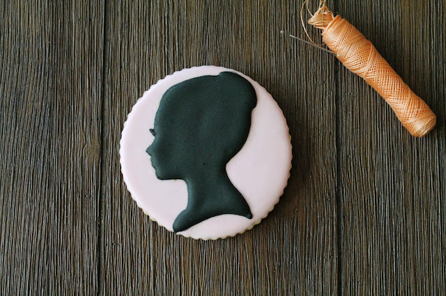 BALLET, ballerina cookie,Nutcracker cookies Ballet cookies,ballerina silhouette cookie,Merde gifts ideas,cameo cookies,cookie decorating blogs,easy cookie decorating ideas, stencil cookies