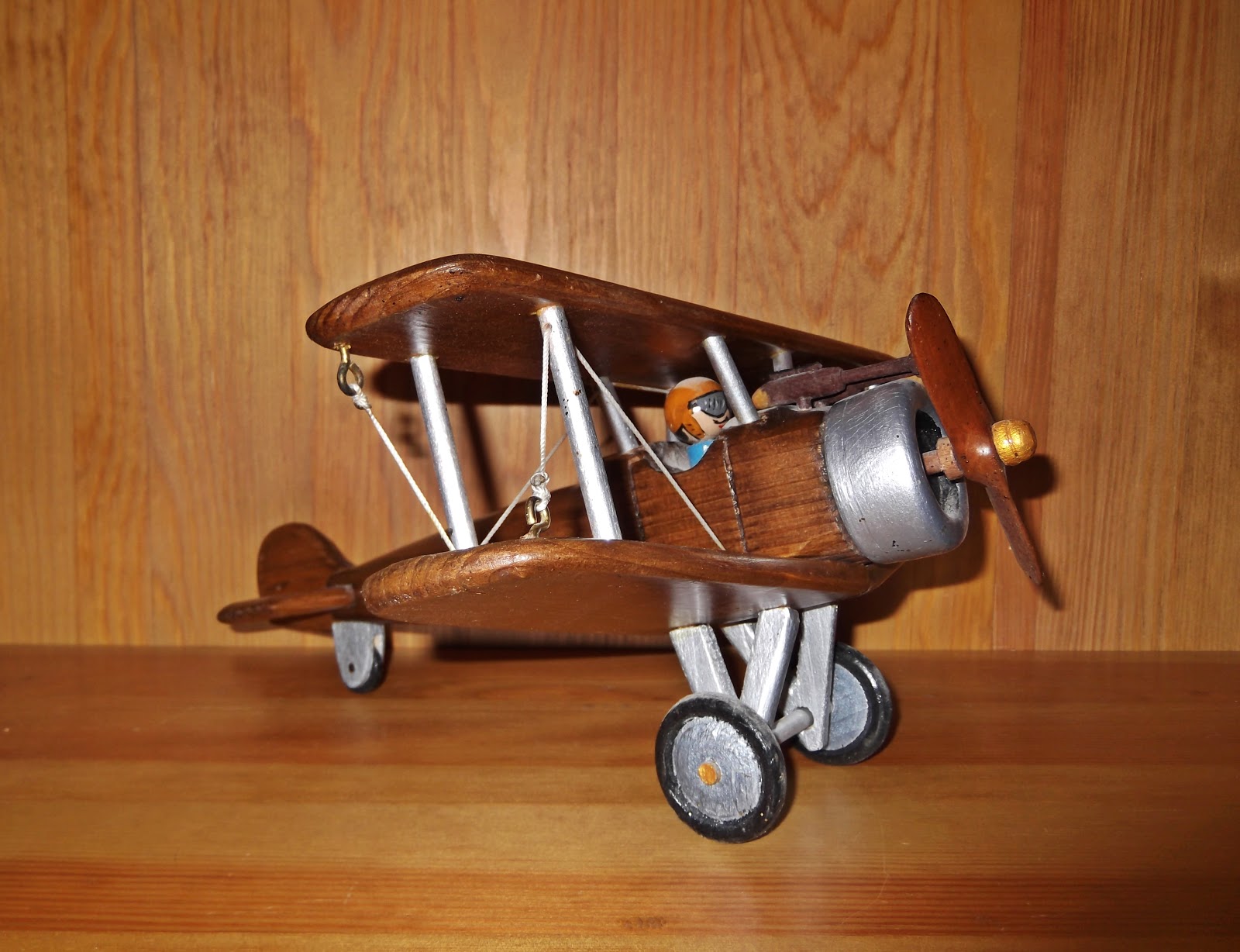 El Artesano en Madera: AVIÓN MADERA