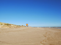 paisaje playa uruguay  guardavidas