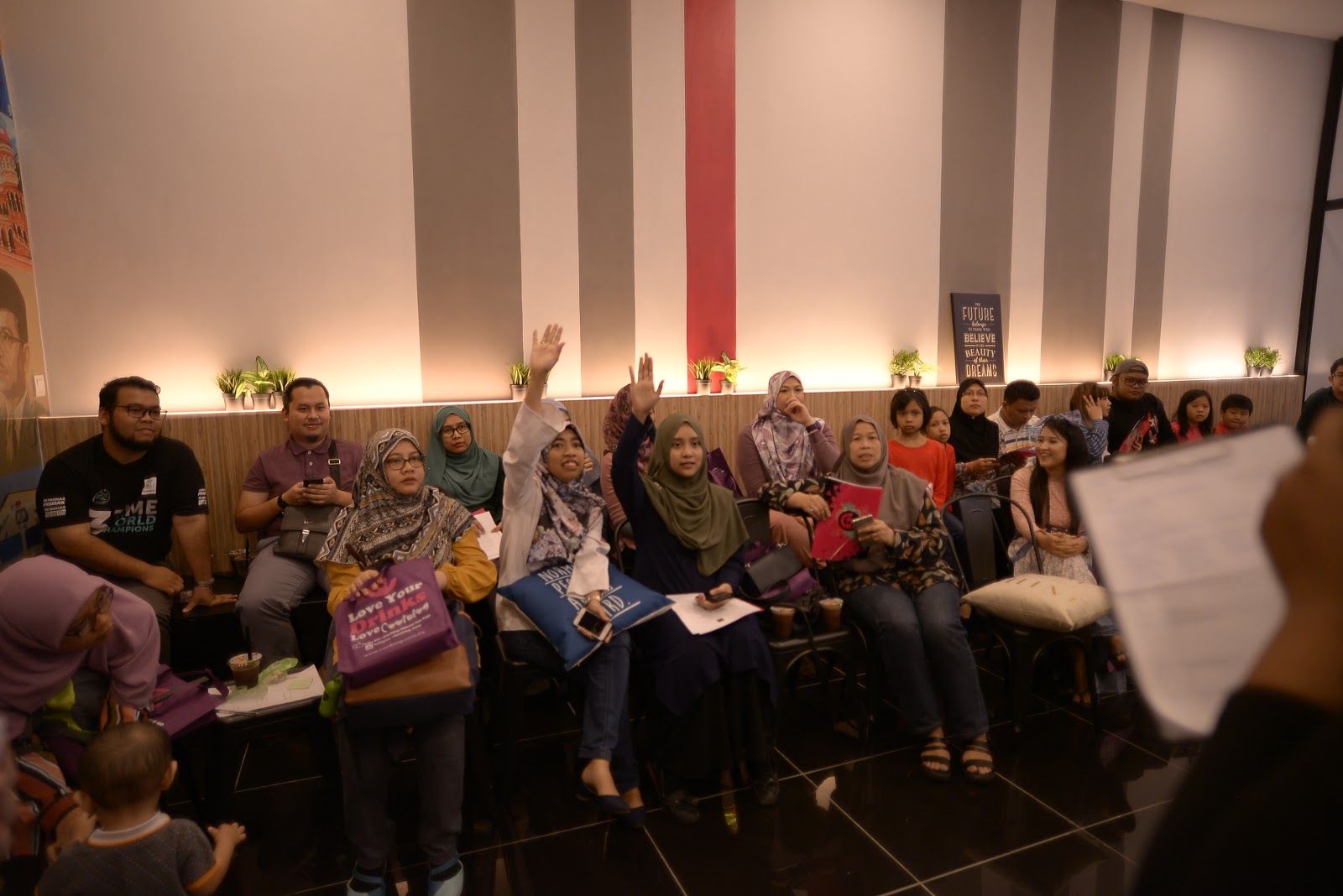 Pembukaan Kiosk Terbesar CoolBlog di Melawati Mall Pembukaan Kiosk Terbesar CoolBlog di Melawati Mall