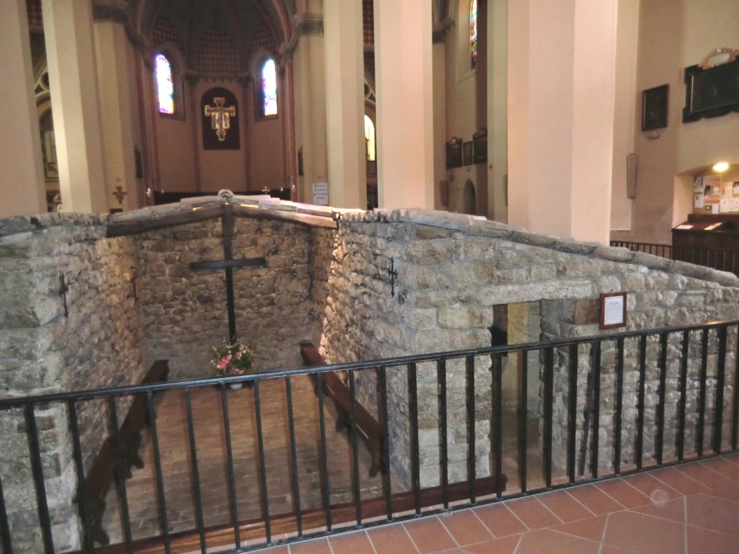 La meditazione di Cristo Santuario del 'Sacro Tugurio', Rivotorto Assisi La meditazione di Cristo Santuario del 'Sacro Tugurio', Rivotorto Assisi