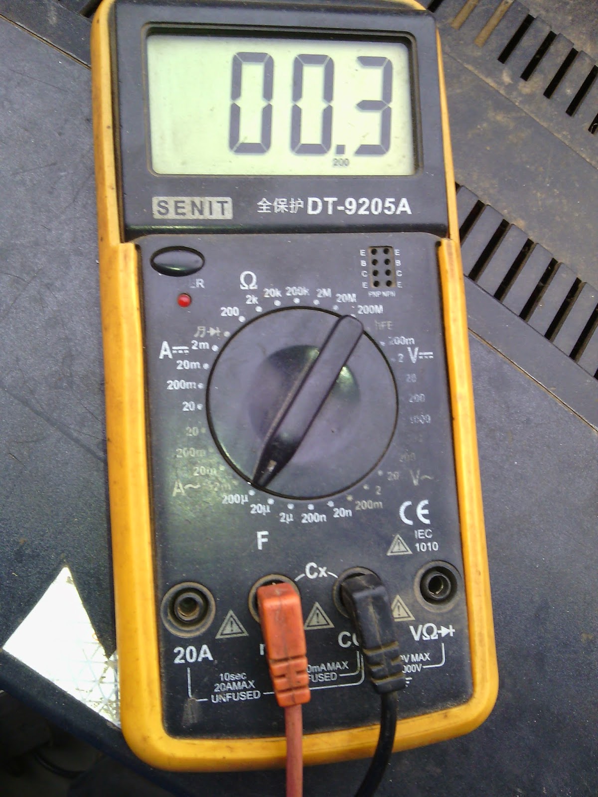 How to test capacitance of a capacitor with a digital multimeter