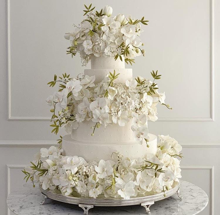 Bolo de Noiva com flores de açúcar - Mother of the Bride - Blog de Casamento  - Por Cristina Nudelman