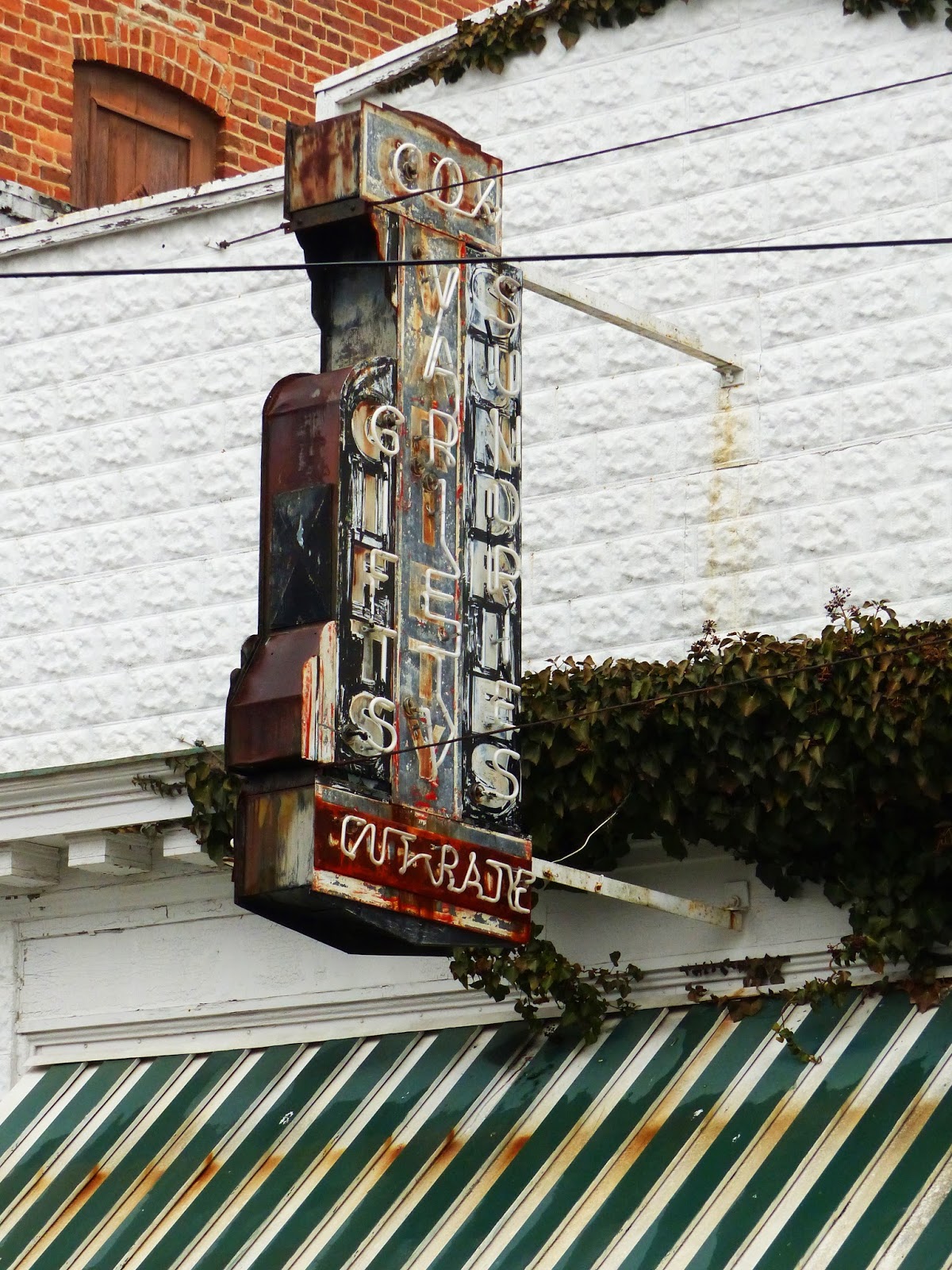 See Highland County Cox Variety