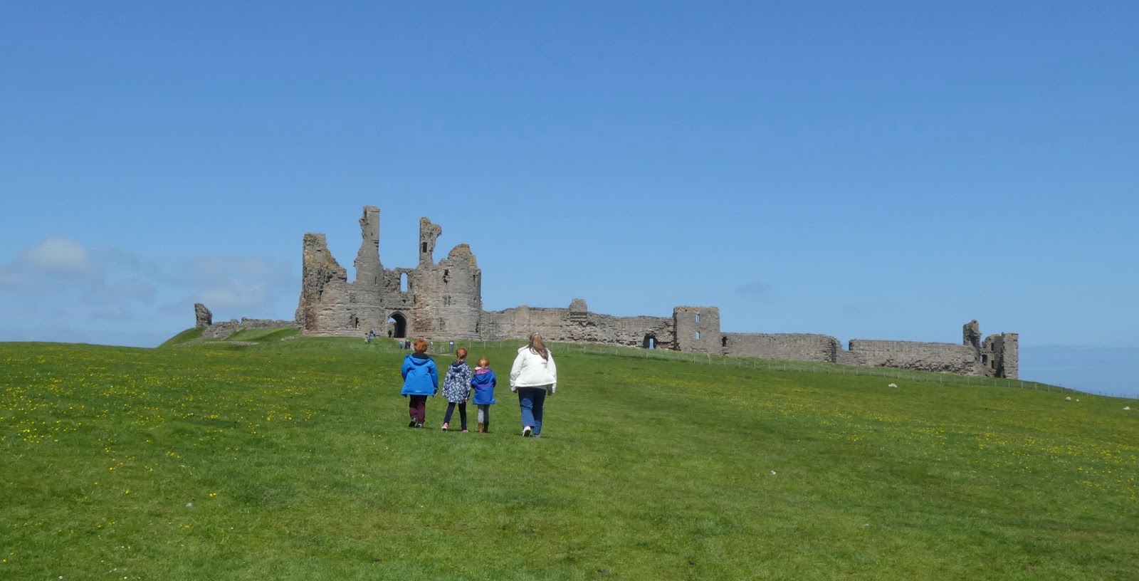 Craster to Dunstanburgh Castle | a four mile walk with kids