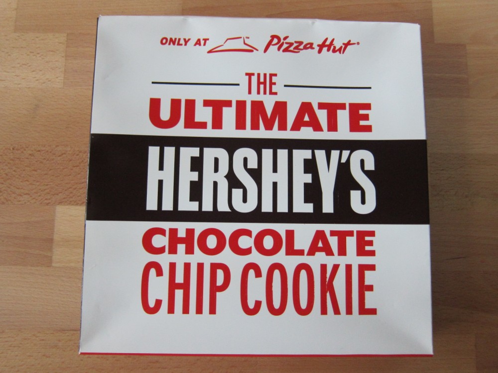 Review Pizza Hut Ultimate Hershey's Chocolate Chip Cookie
