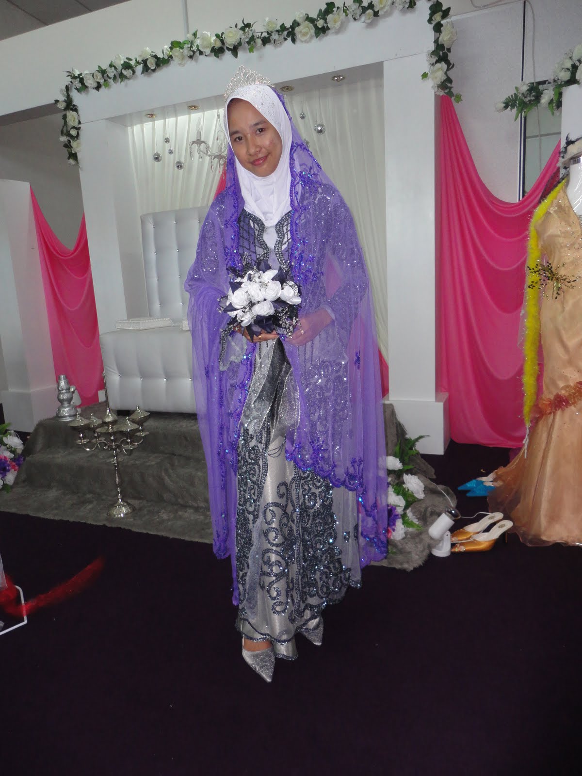 Ilham Galeri Perkahwinan & Katering: Fitting baju