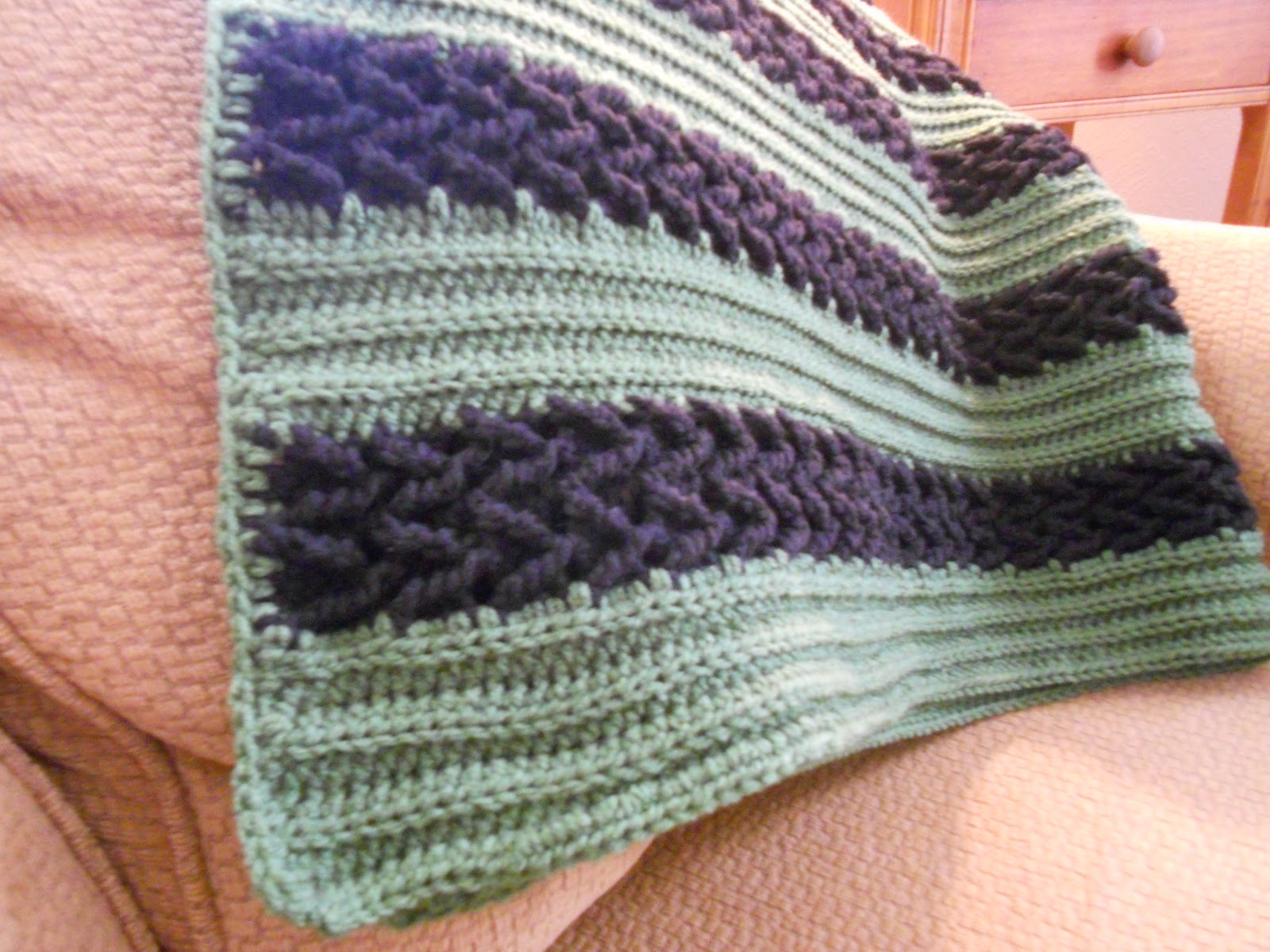 craftin-herringbone-afghan