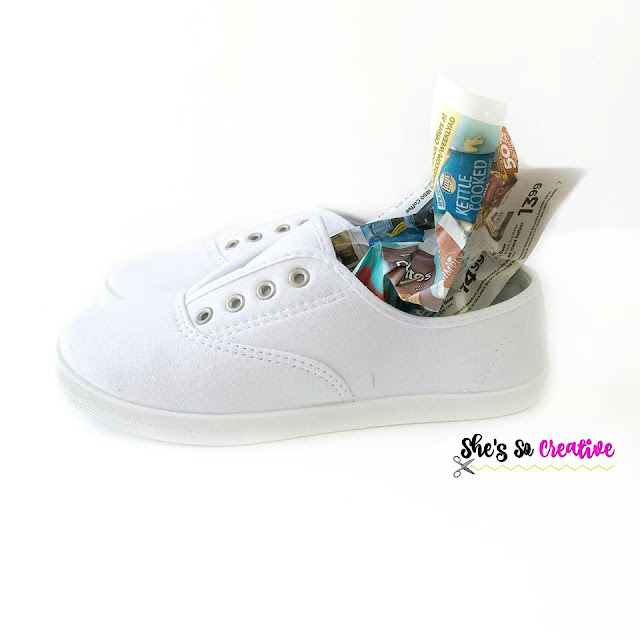 White Canvas Shoes Stuff DIY Yarn Ball Canvas Shoes Tutorial pic