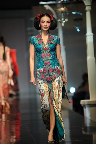 Model Baju Kebaya Anne Avantie Sederhana Tapi Mewah