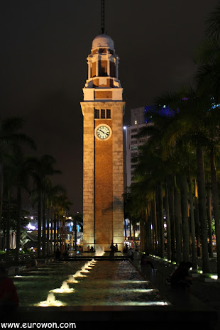 Torre del Reloj de Hong Kong de noche
