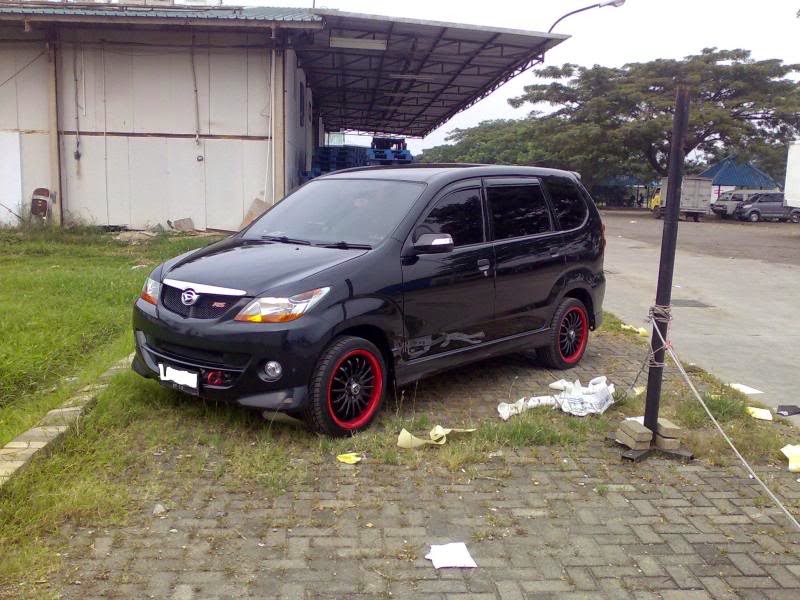 Kumpulan Foto Modifikasi  Mobil  Daihatsu  Xenia  Terbaru 