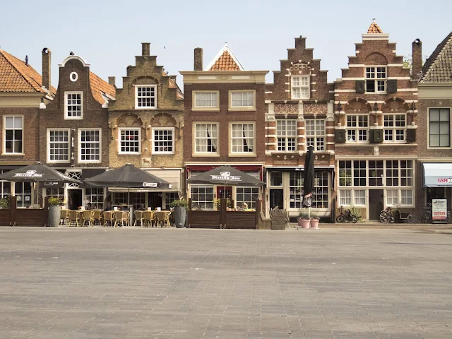 Discover the Netherlands: step gabled buildings in Dordrecht