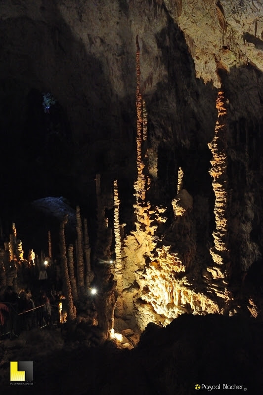 stalagmites aven orgnac photo Pascal Blachier