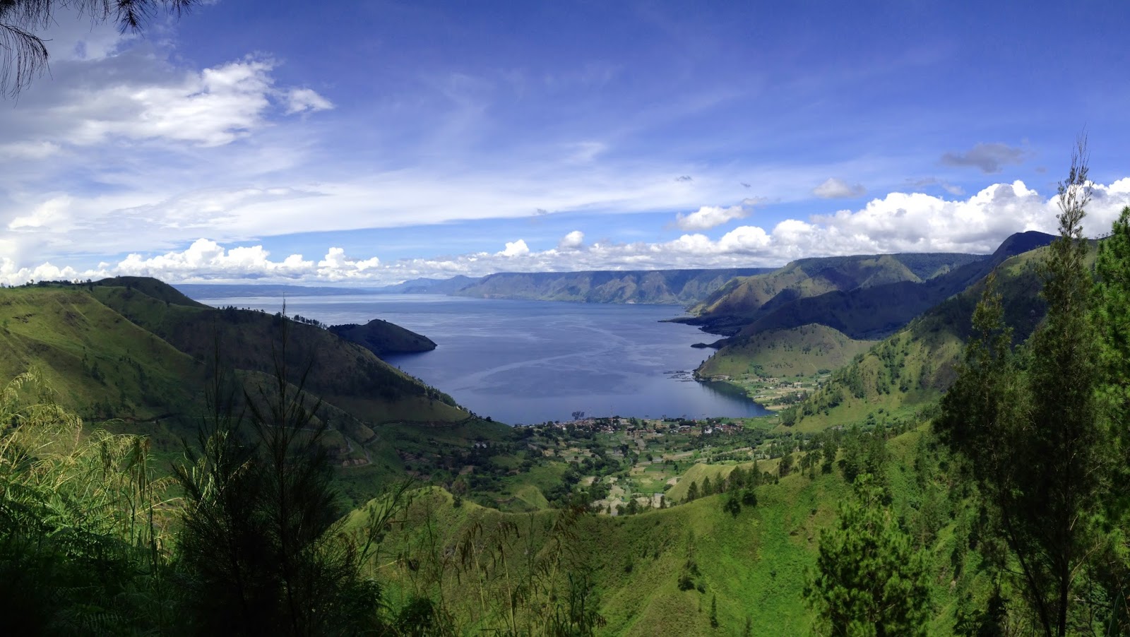 Keindahan Alam Danau Toba Sumatera Utara Keindahan Alam Danau Toba Sumatera Utara