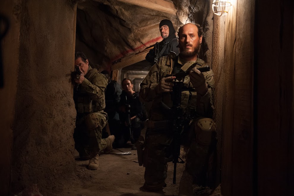 La nueva película estará centrada en el asesino profesional Alejandro Gillick, interpretado por Benicio del Toro, y por el agente de la CIA Matt Graver, interpretado por James Brolin.