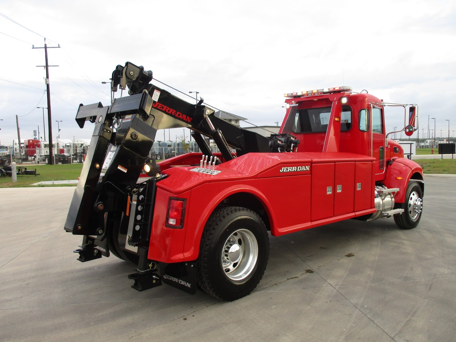 Bigtruckbrad's World of Work Trucks JerrDan 16 Ton on Peterbilt 337
