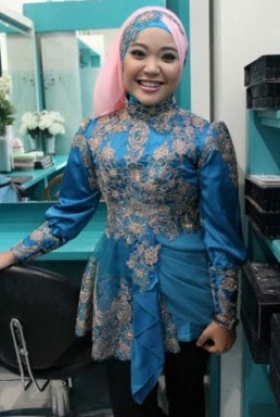 Kebaya Modern Muslim Untuk Wisuda Favorit Mahasiswi Kebaya Modern Muslim Untuk Wisuda Favorit Mahasiswi