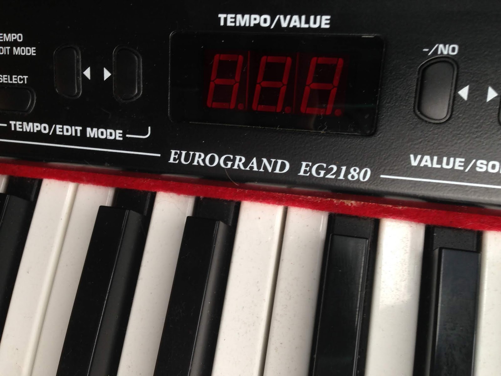 Infrequent Sound [sex.tex] technology Behringer Digital Piano