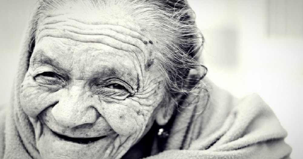 Mimpi Nenek (Menurut Erek-Erek 4D-3D-2D) - Arti Mimpi