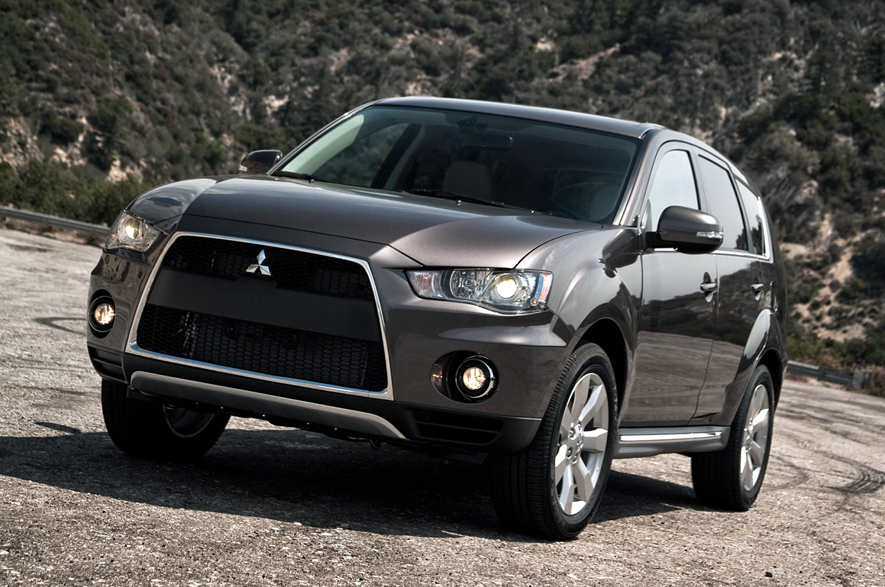 2010 Mitsubishi Outlander GT Owner Manual PDF