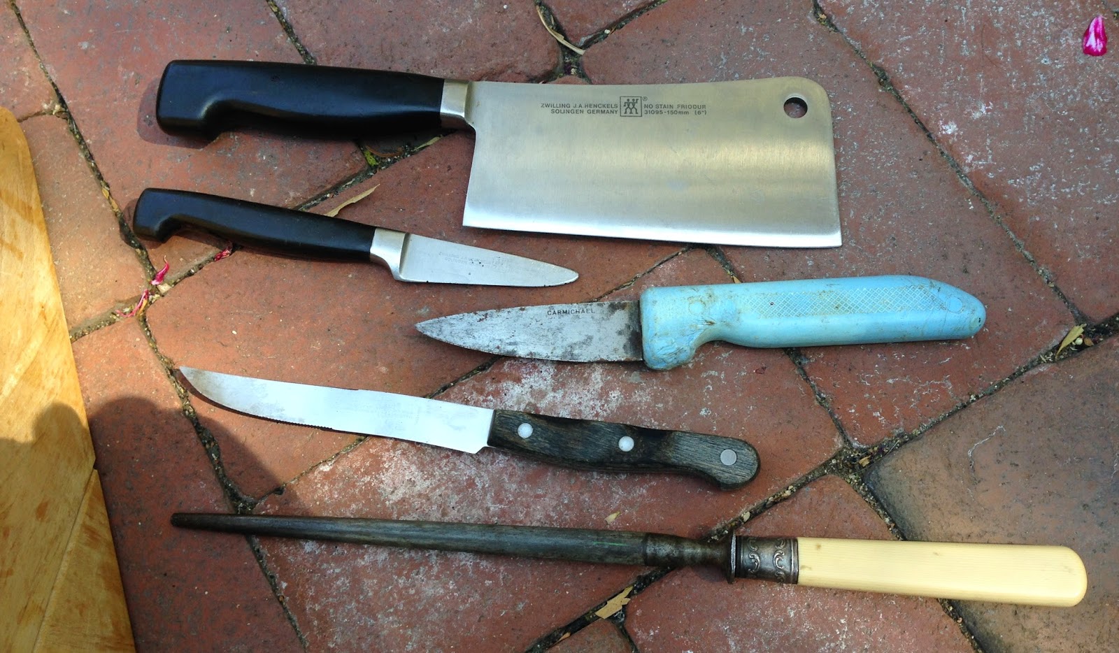 Mobile Knife Sharpening / Knife Sales Using the Kitchen Knife Steel (Some Call it a Sharpening