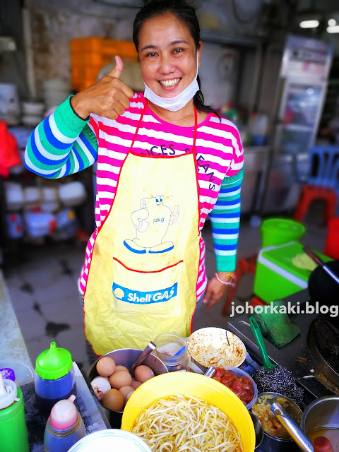 Restoran Dwi Lapan Char Kway Teow Stall in Skudai. 88 美食阁 Dwi-Lapan-Char-Kway-Teow-Skudai-88-美食阁