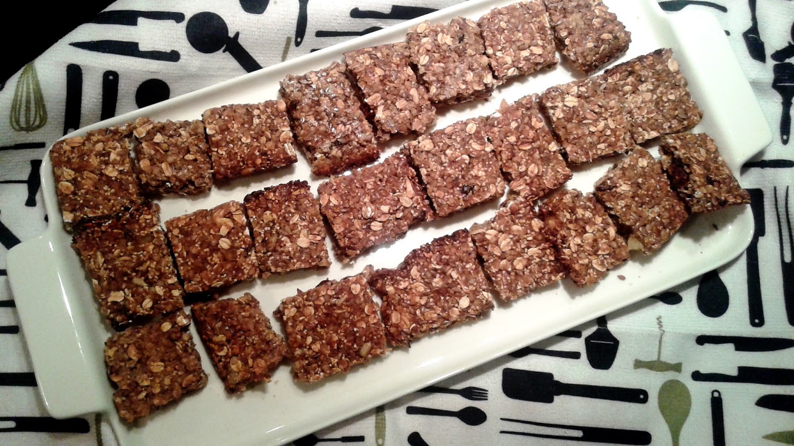 ZIELONA KUCHNIA ZDROWIA Batoniki musli bez cukru