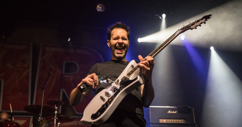 Ultimate Guitarist/Bassist Paul gilbert (Mr big)