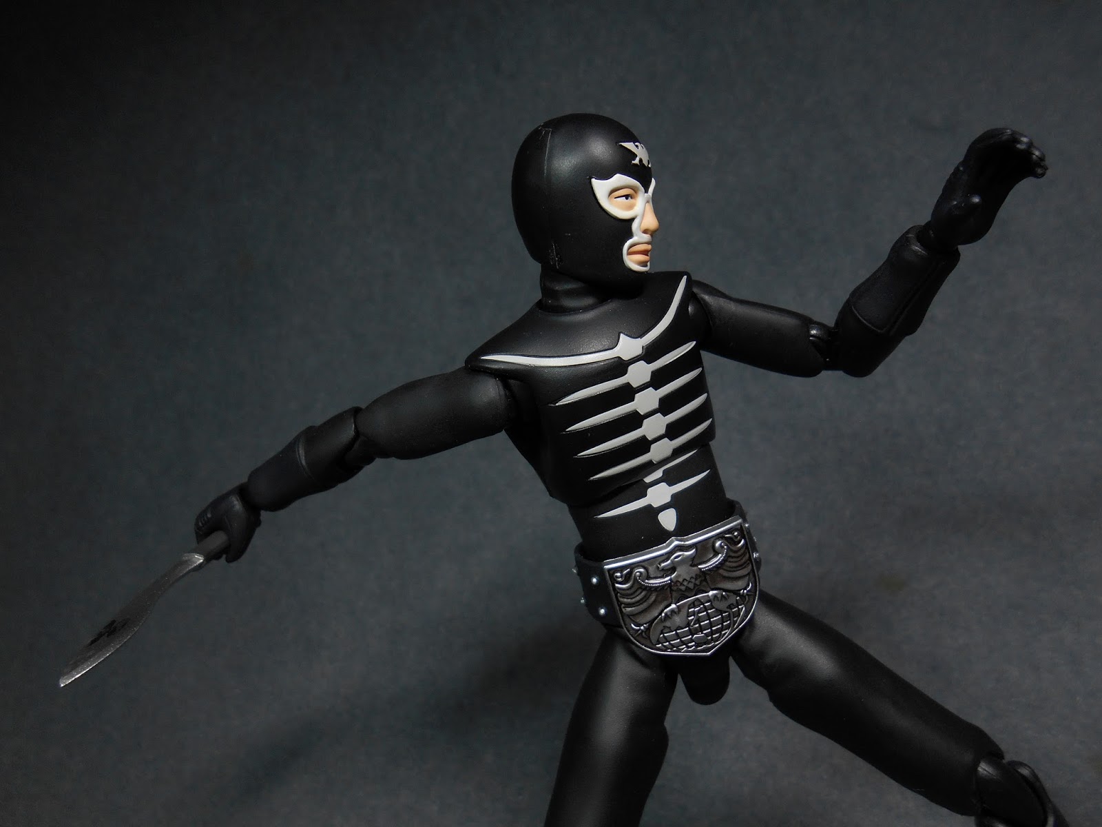 Review: S.H.Figuarts Shocker Combatman | Night's Corner
