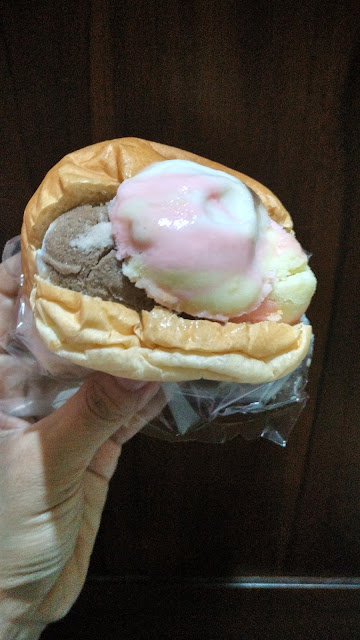 Sandwich ice cream