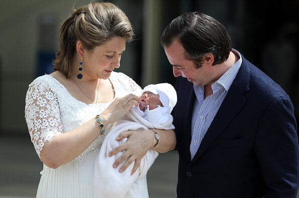Princess Stephanie wore an ivory lace top pleated maternity dress by Serephine. Charles' website: www.princecharles.lu