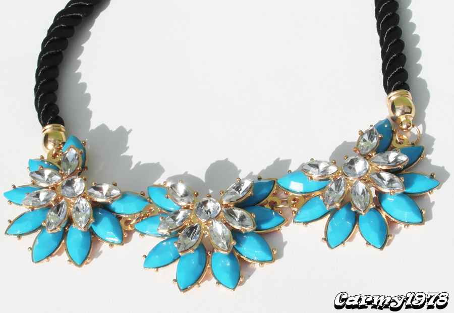 blue-necklace blue-necklace