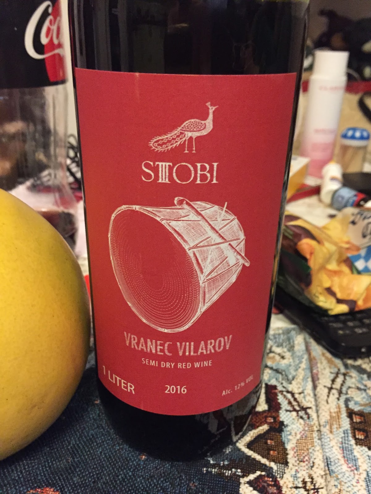 Вино stobi. Македонское красное вино Вранец. Вранец Виларов красное полусухое вино 1л. Вино Вранец Виларов красное. Вино македонское красное полусухое.