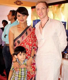 Aashka Goradia Biodata, Movies, Net-worth, Age, New Movies, Affairs
