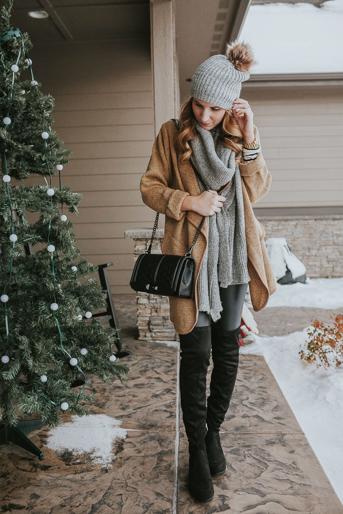 What to Wear for Holiday Travel Twenties Girl Style
