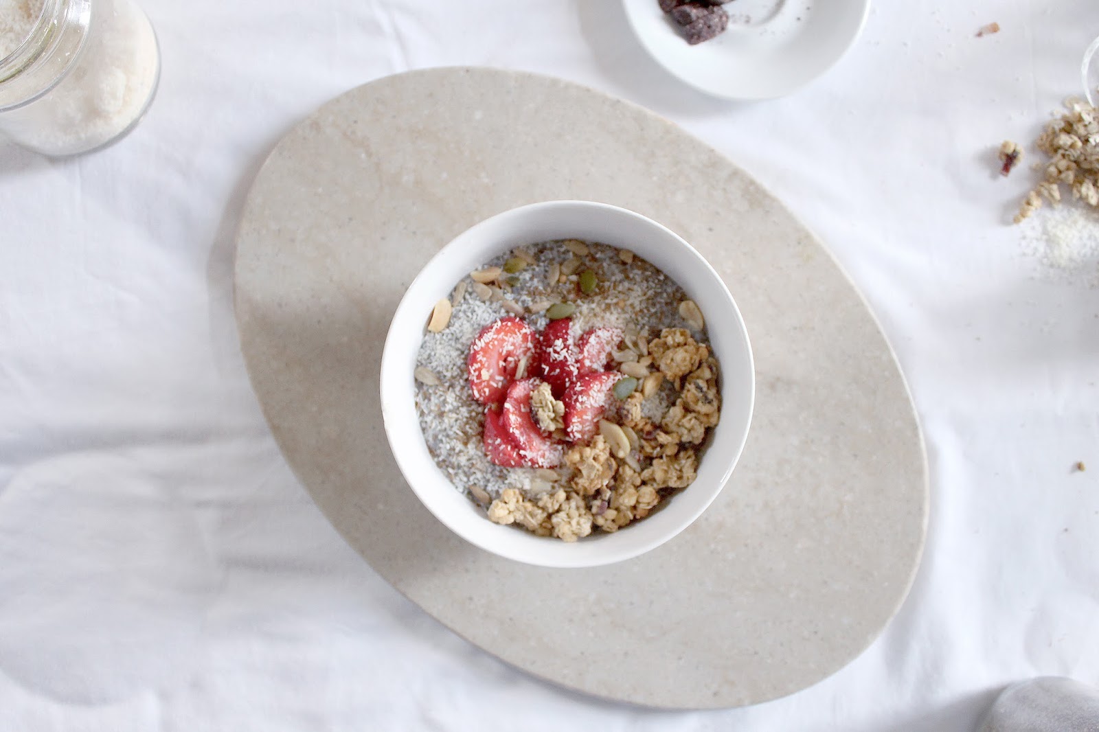 Always dreaming of a creamy dreamy chia seed pudding. This healthy and quick vegan breakfast recipe is also wholesome and healthy giving you so much energy to start the day! Filled with chia seeds, granola clusters, cocoa, coconut, fruits, and more. Best breakfast chia seed pudding recipe.