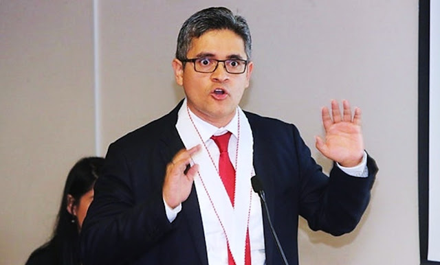 Fiscal José Domingo Pérez Fiscal José Domingo Pérez habría cometido plagio en su tesis de maestría