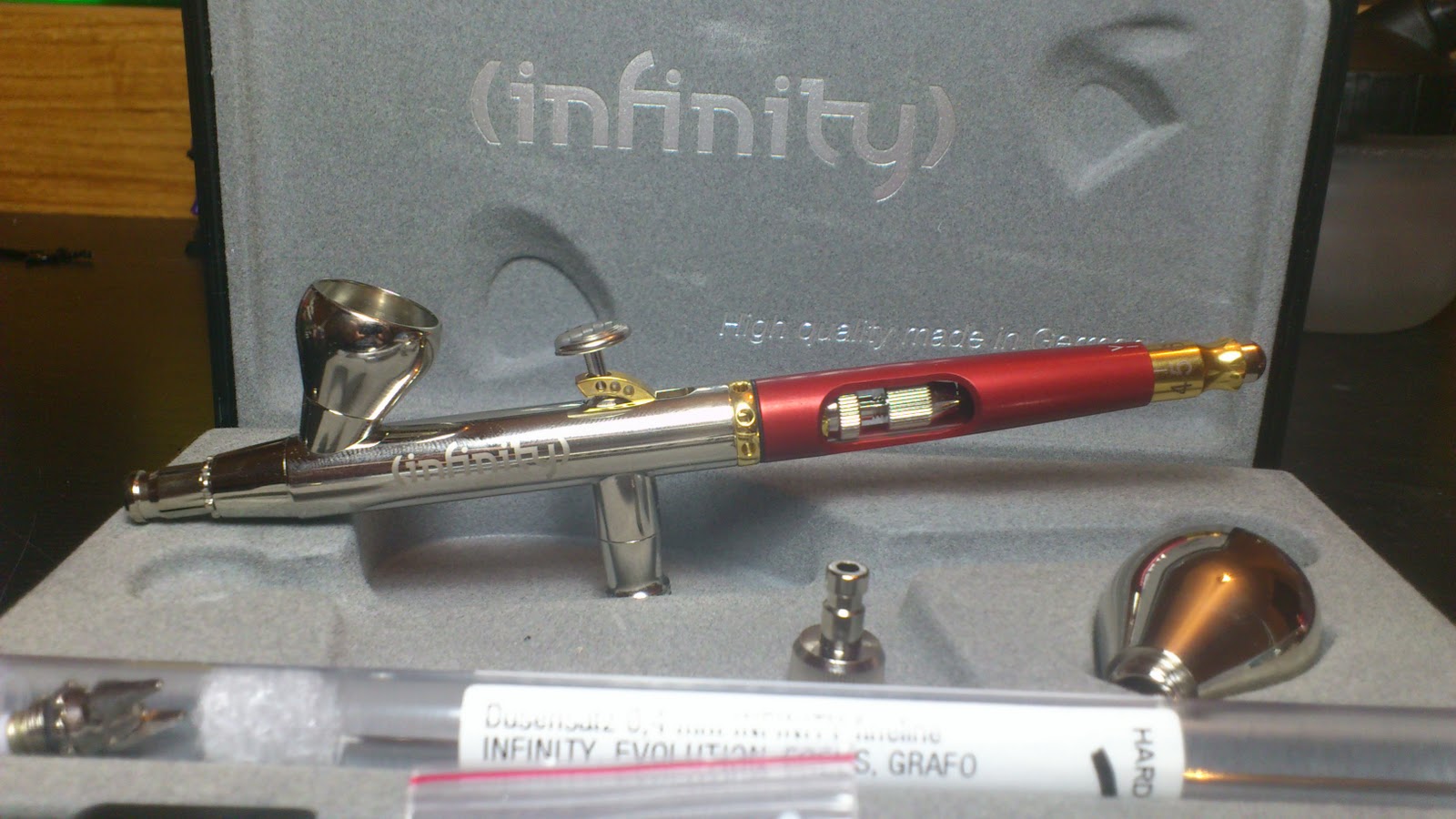 Harder and Steenbeck: Infinity 2 in 1 Airbrush