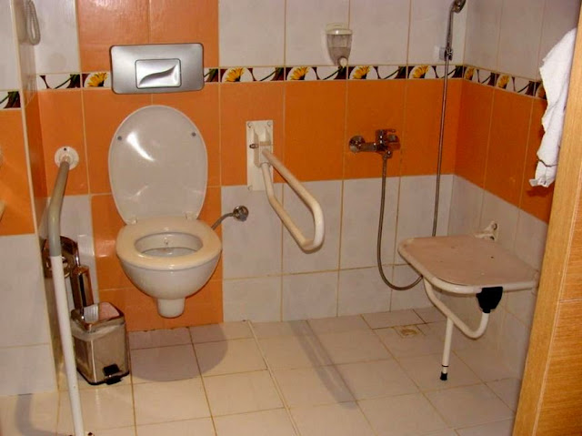 Behindertengerechte Dusche Behindertengerechte Dusche