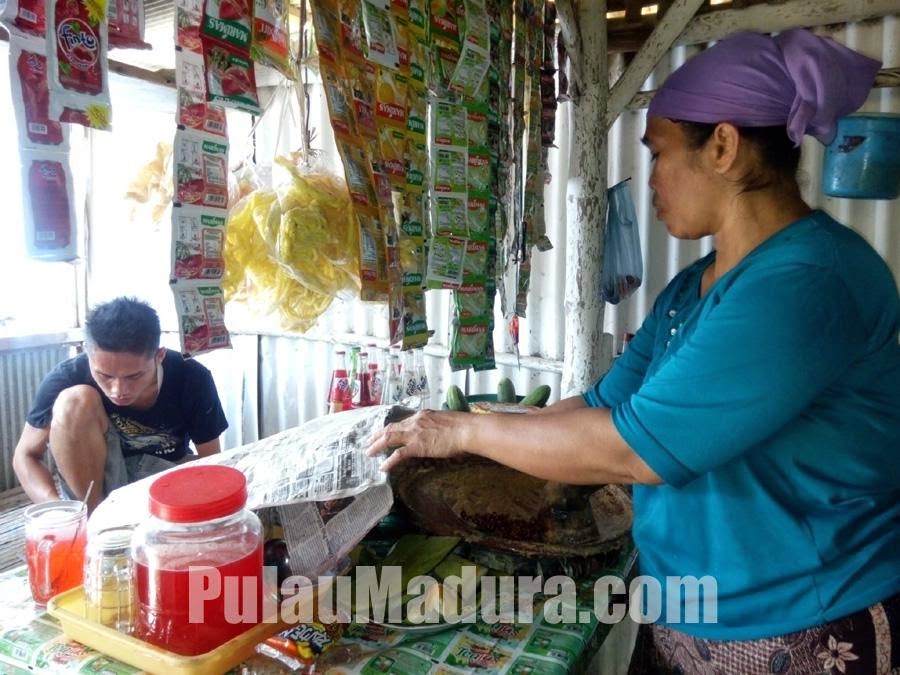 Penjual Rujak Soto Bangkalan - Madura