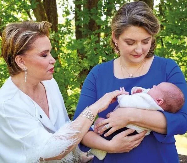 Maria Teresa wore a kimono by fashion designer Anelore Prats. Princess Stephanie wore Seraphine dress