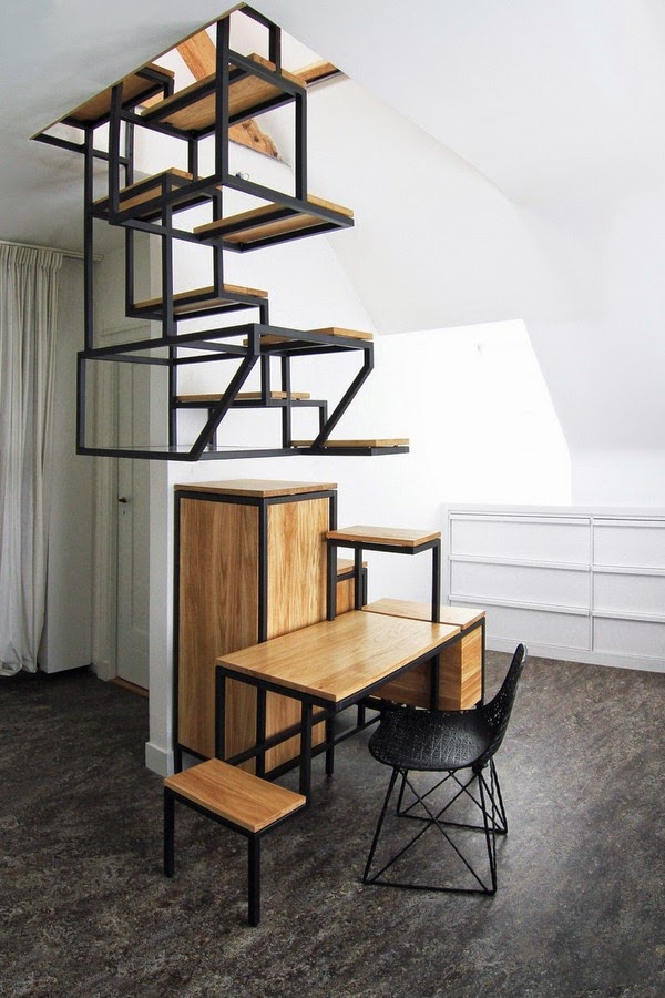 Staircase and desktop at the same time