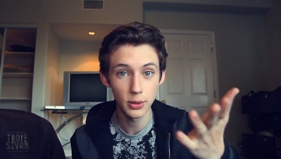 18-year-old South African born Actor Reveals He is Gay [VIDEO] | This