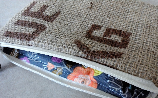 Burlap zipper pouches by Lina and Vi Handmade Michigan www.linaandvi.etsy.com Burlap zipper pouches by Lina and Vi Handmade Michigan www.linaandvi.etsy.com