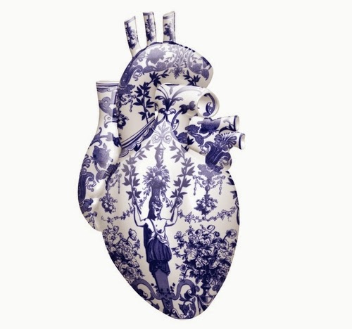 04-My-Heart-Is-Yours-Forever-Delft-Porcelain-British-Artist-Magnus-Gjoen-www-designstack-co