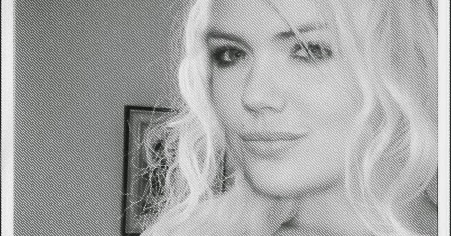 Kate Upton selfie non nude with massive boobs