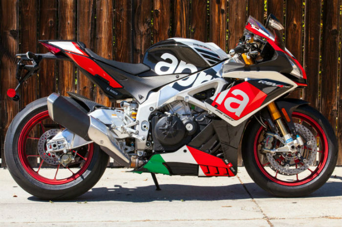 aprilia rsv4 factory 2016